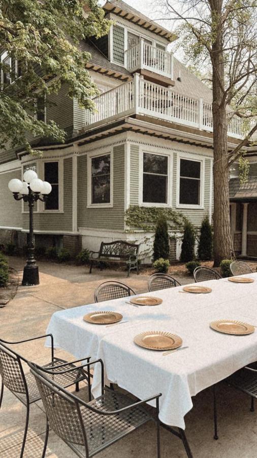 The Ginkgo Tree Bed and Breakfast Mount Pleasant Eksteriør billede