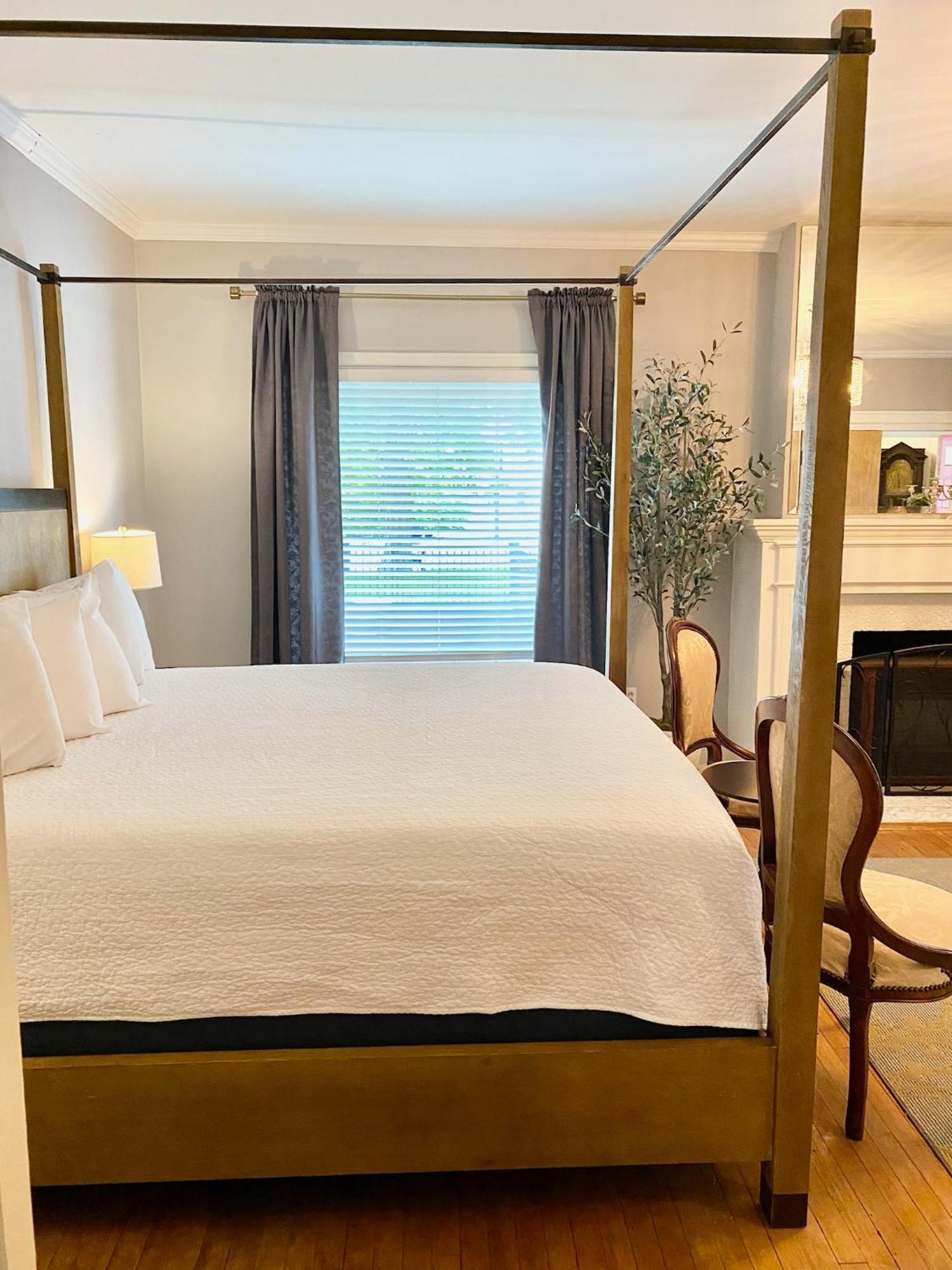 The Ginkgo Tree Bed and Breakfast Mount Pleasant Eksteriør billede