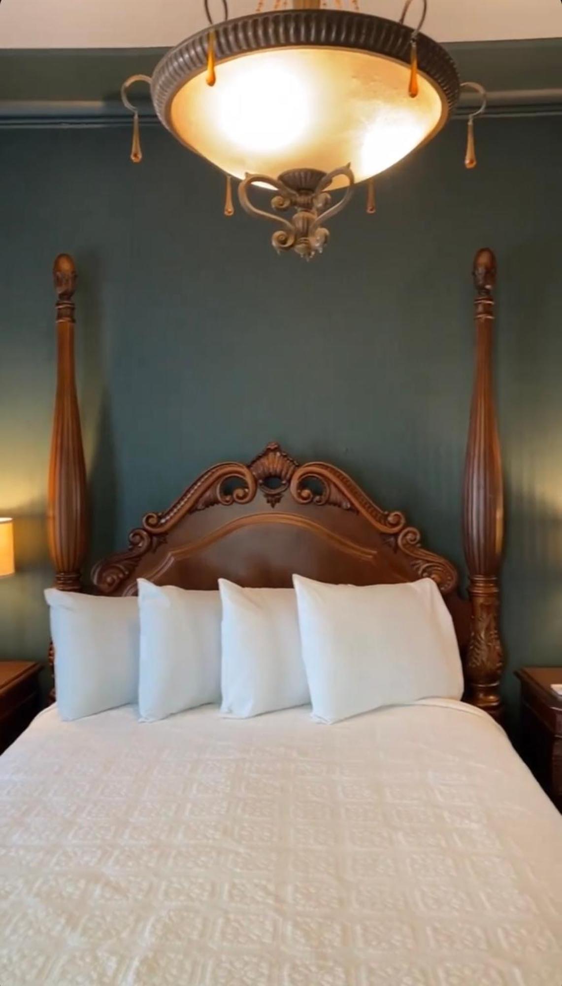 The Ginkgo Tree Bed and Breakfast Mount Pleasant Eksteriør billede
