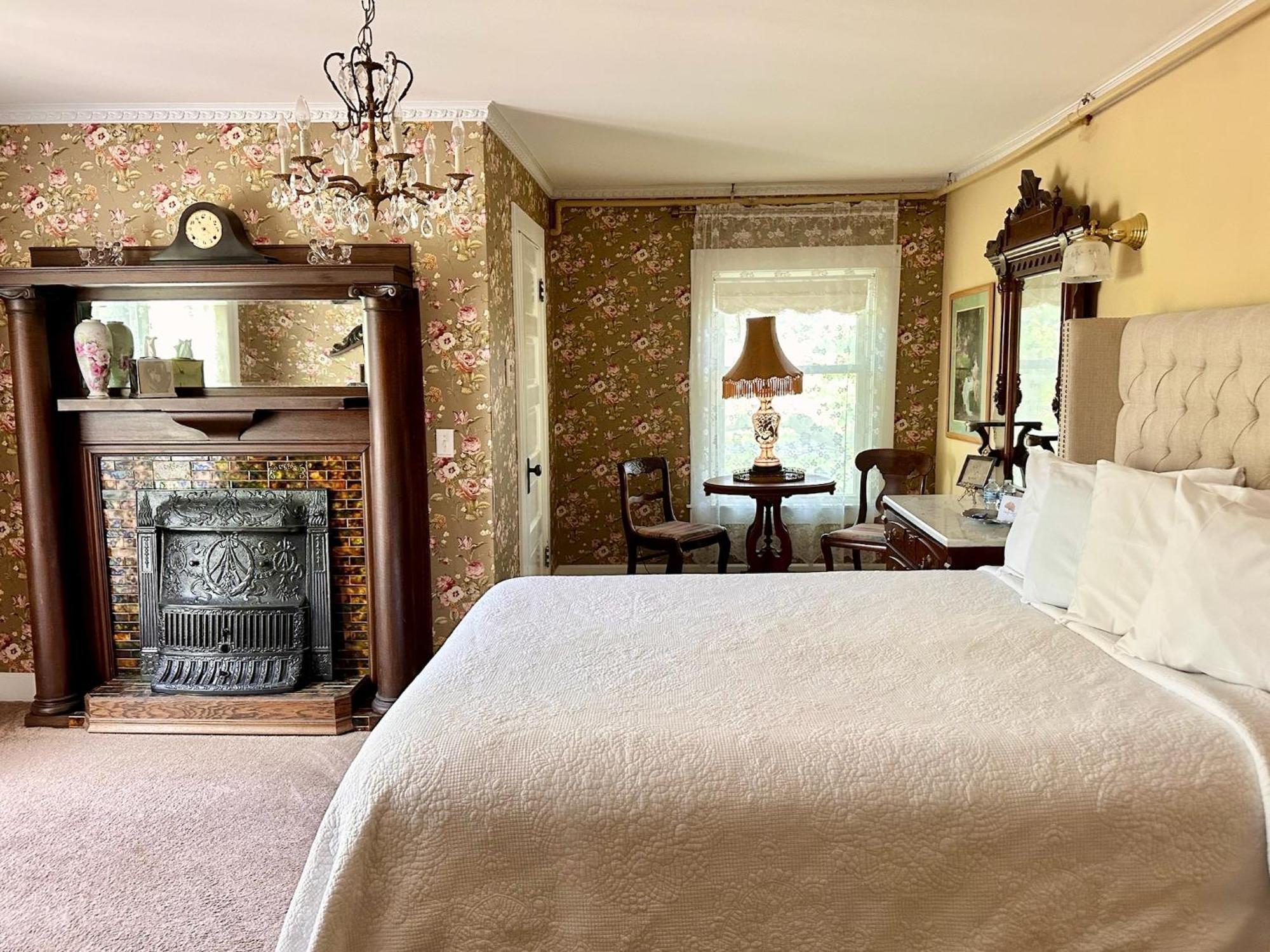 The Ginkgo Tree Bed and Breakfast Mount Pleasant Eksteriør billede