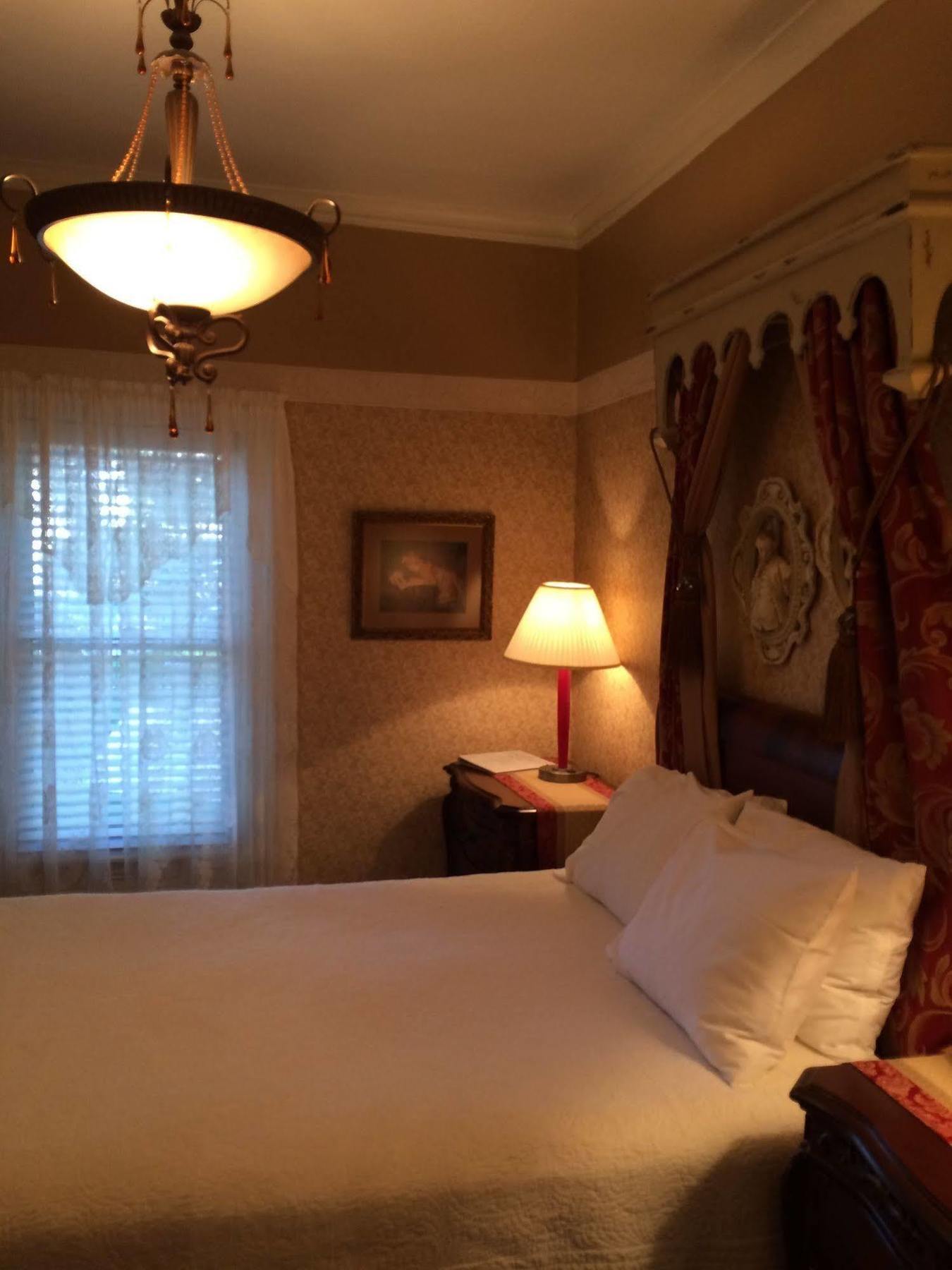 The Ginkgo Tree Bed and Breakfast Mount Pleasant Eksteriør billede
